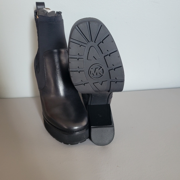 NIB Michael Kors Cramer boot - Picture 2 of 5